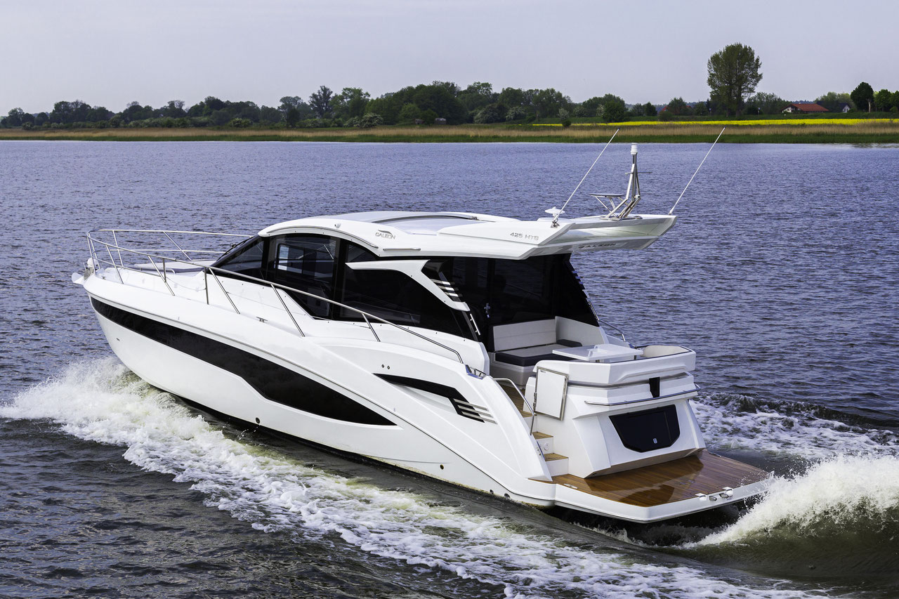 Galeon 425 HTS Sport Cruiser