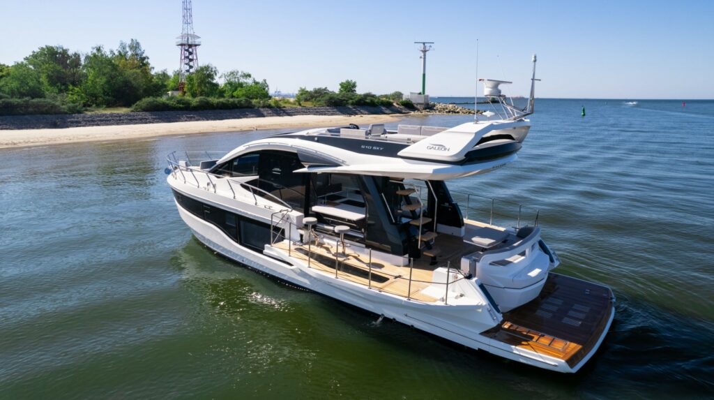 Galeon 510 Skydeck