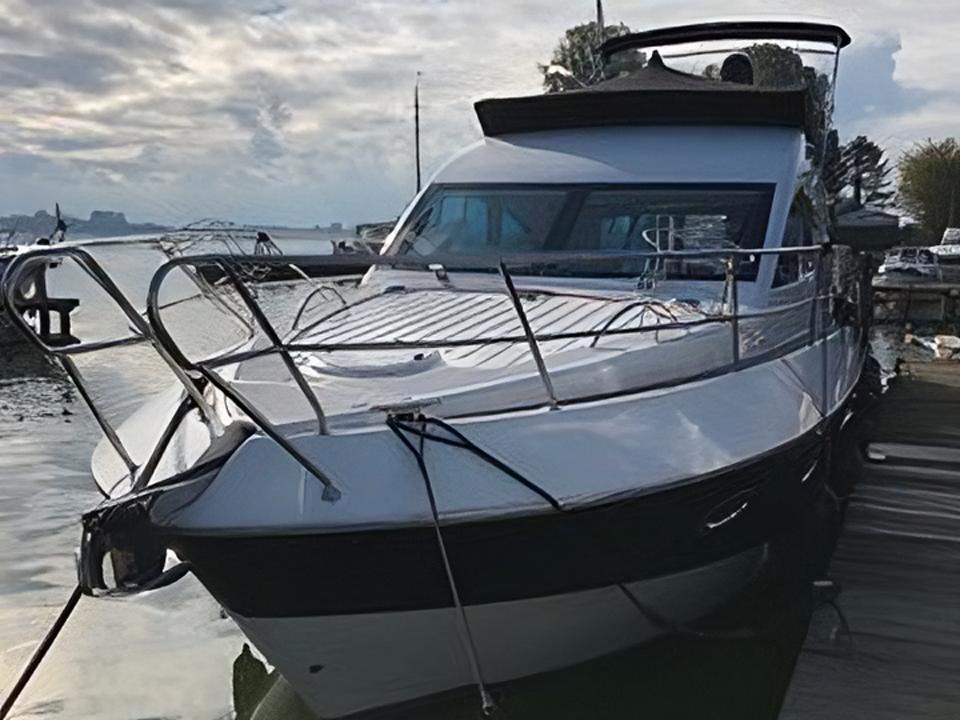 Galeon 390 Fly - Aussenansicht