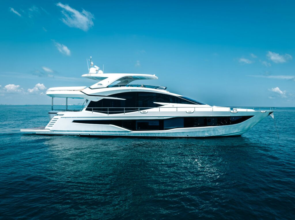 Galeon 800 FLY