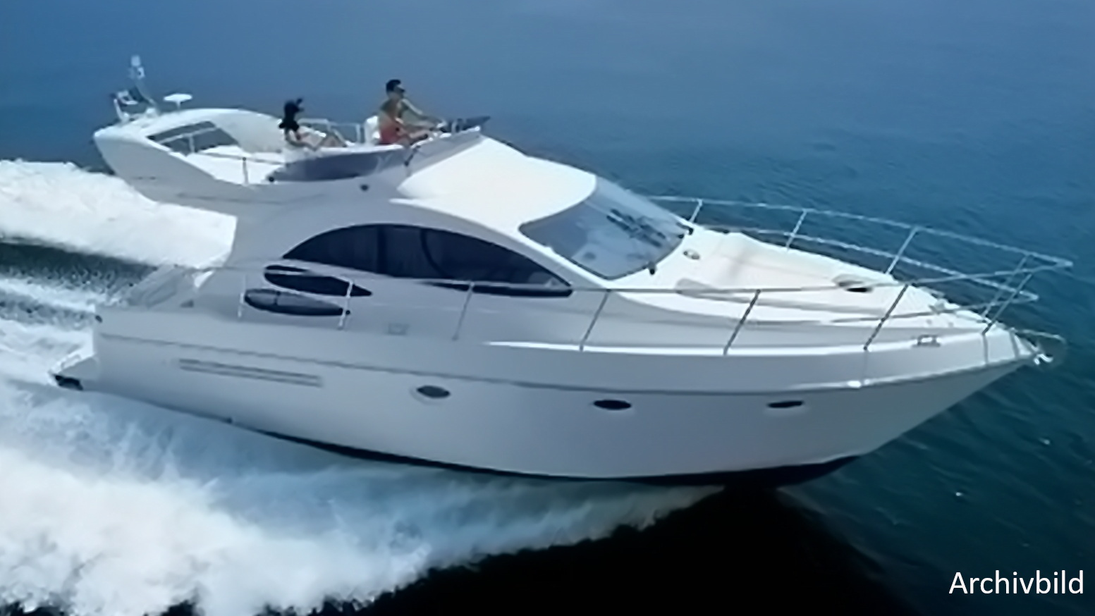 Azimut 39 Motoryacht kaufen - HW Bootcenter