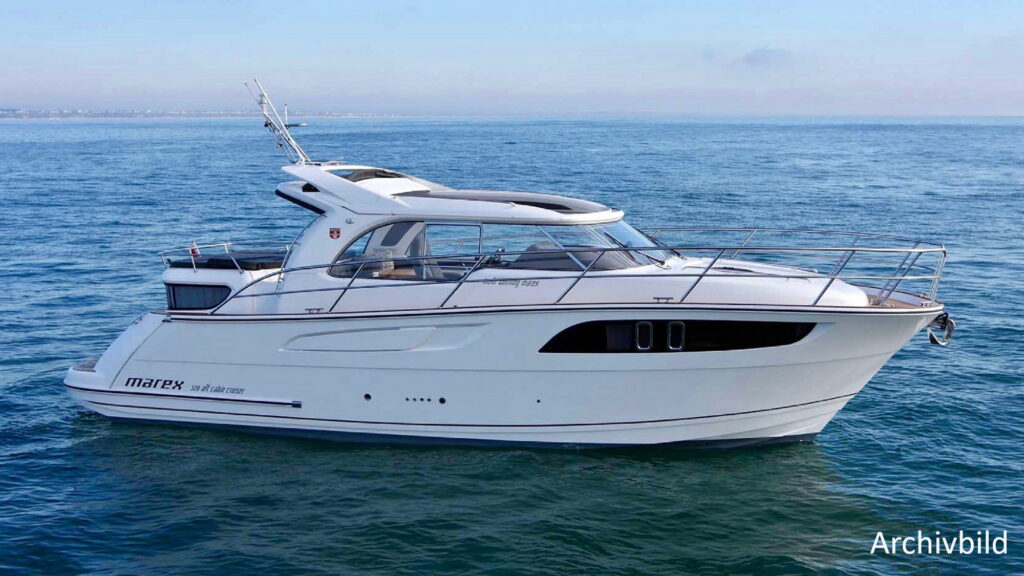 Marex 320 cabin cruiser Motoryacht kaufen - HW Bootcenter