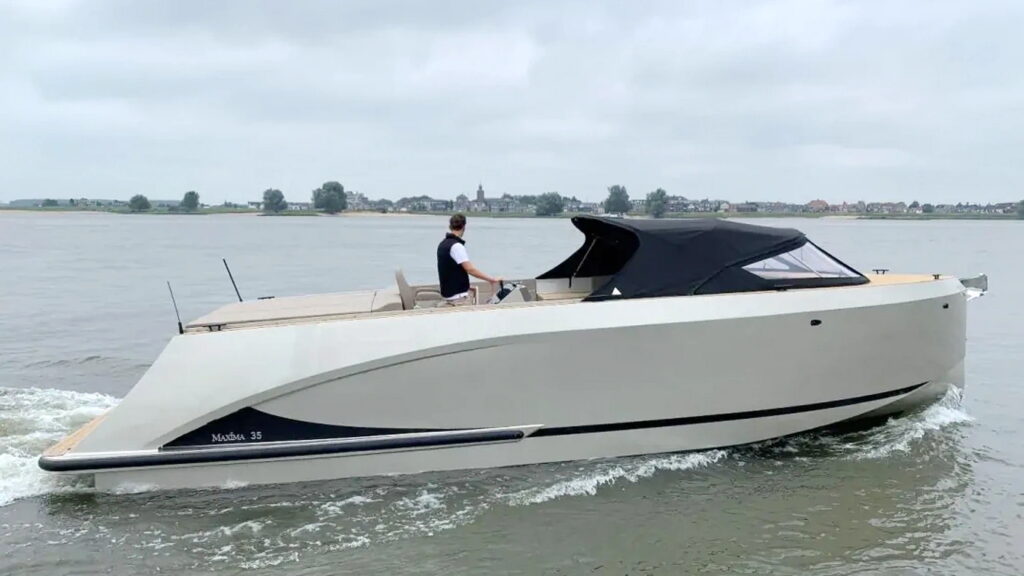 Maxima 35 Motoryacht kaufen - HW Bootcenter