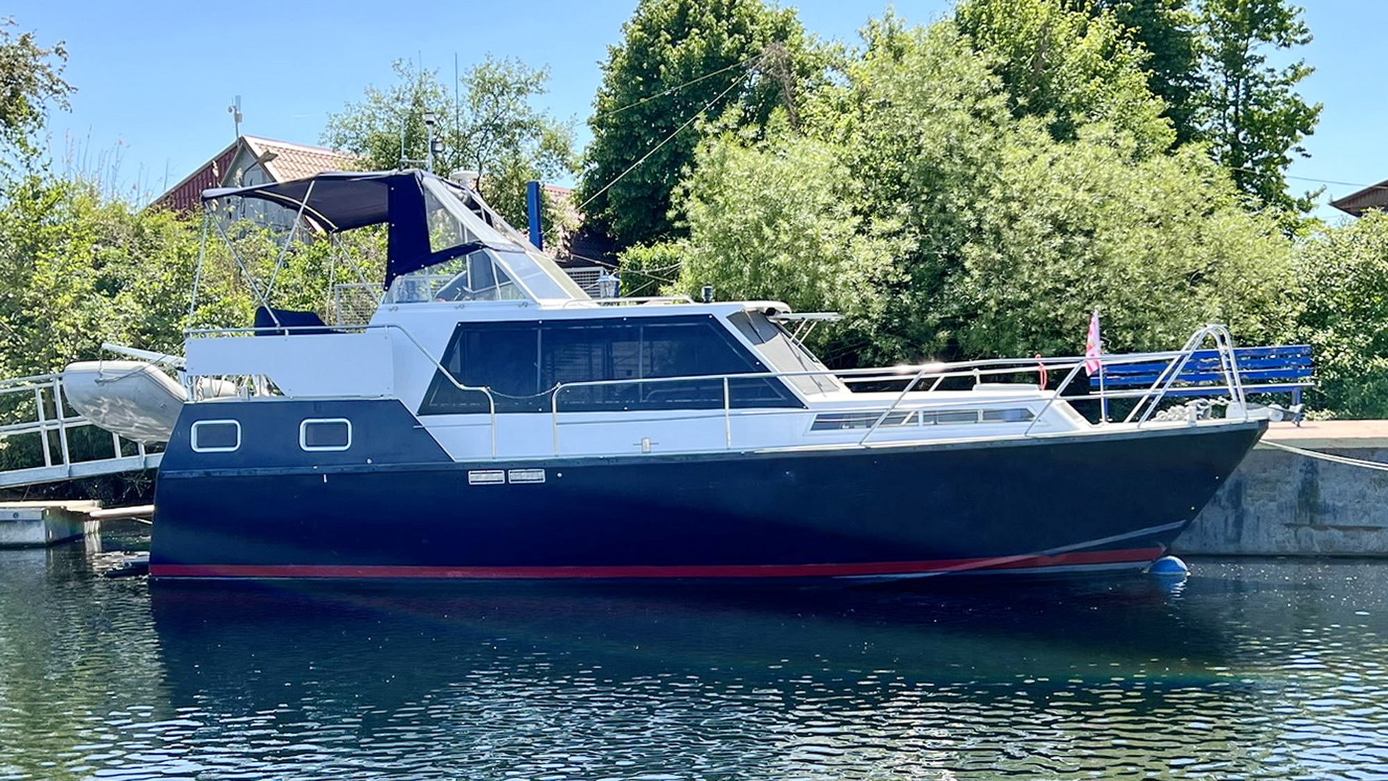 Boarncruiser 35 New Line Motoryacht kaufen - HW Bootcenter