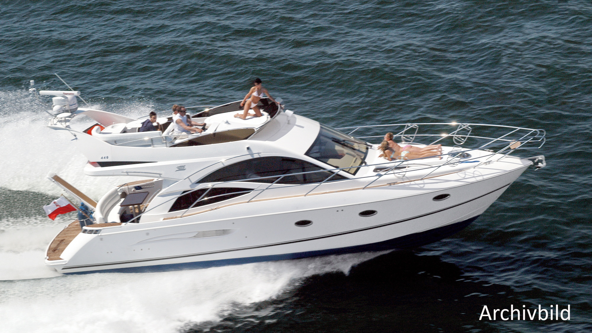 Galeon 440 Fly Motoryacht kaufen - HW Bootcenter
