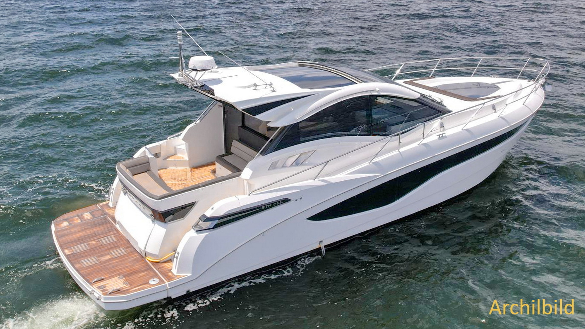 Galeon 445 HTS Motoryacht kaufen - HW Bootcenter