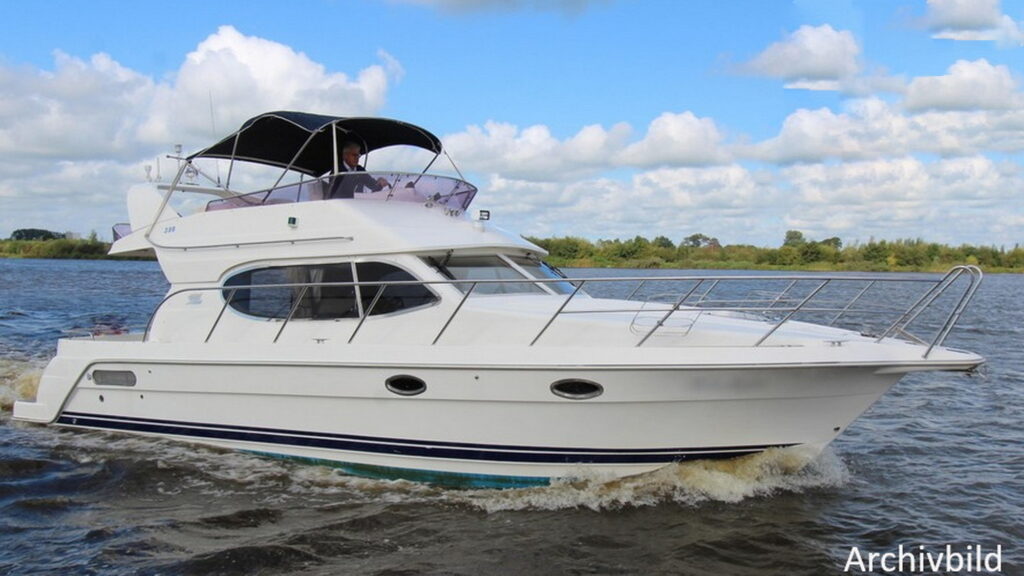 Galeon 380 Fly Motoryacht kaufen - HW Bootcenter