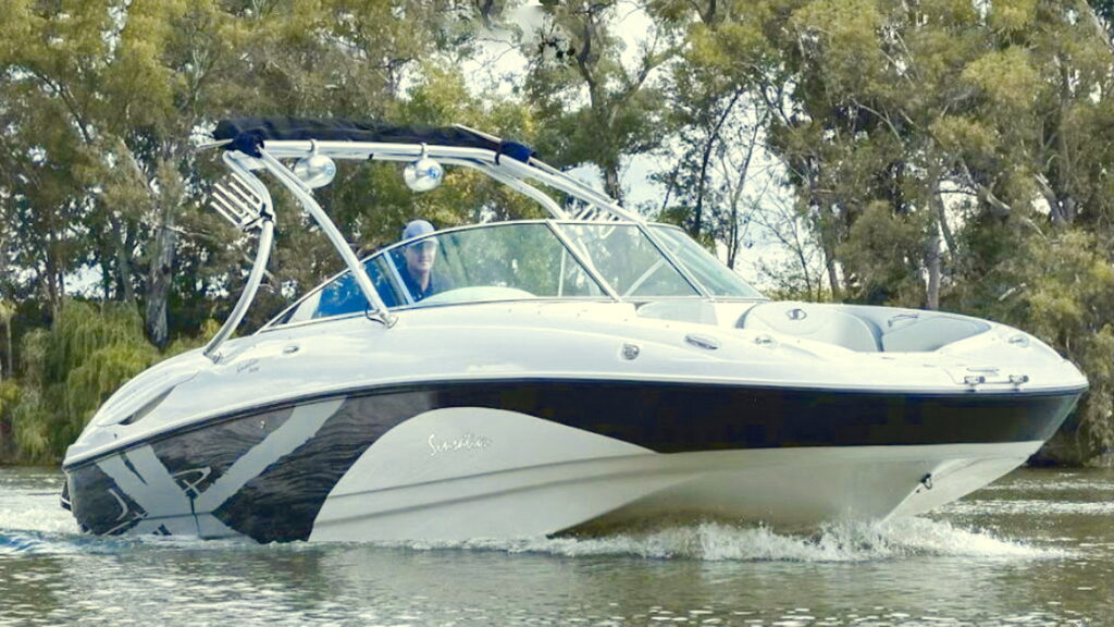 Sensation SX260 Motoryacht kaufen - HW Bootcenter