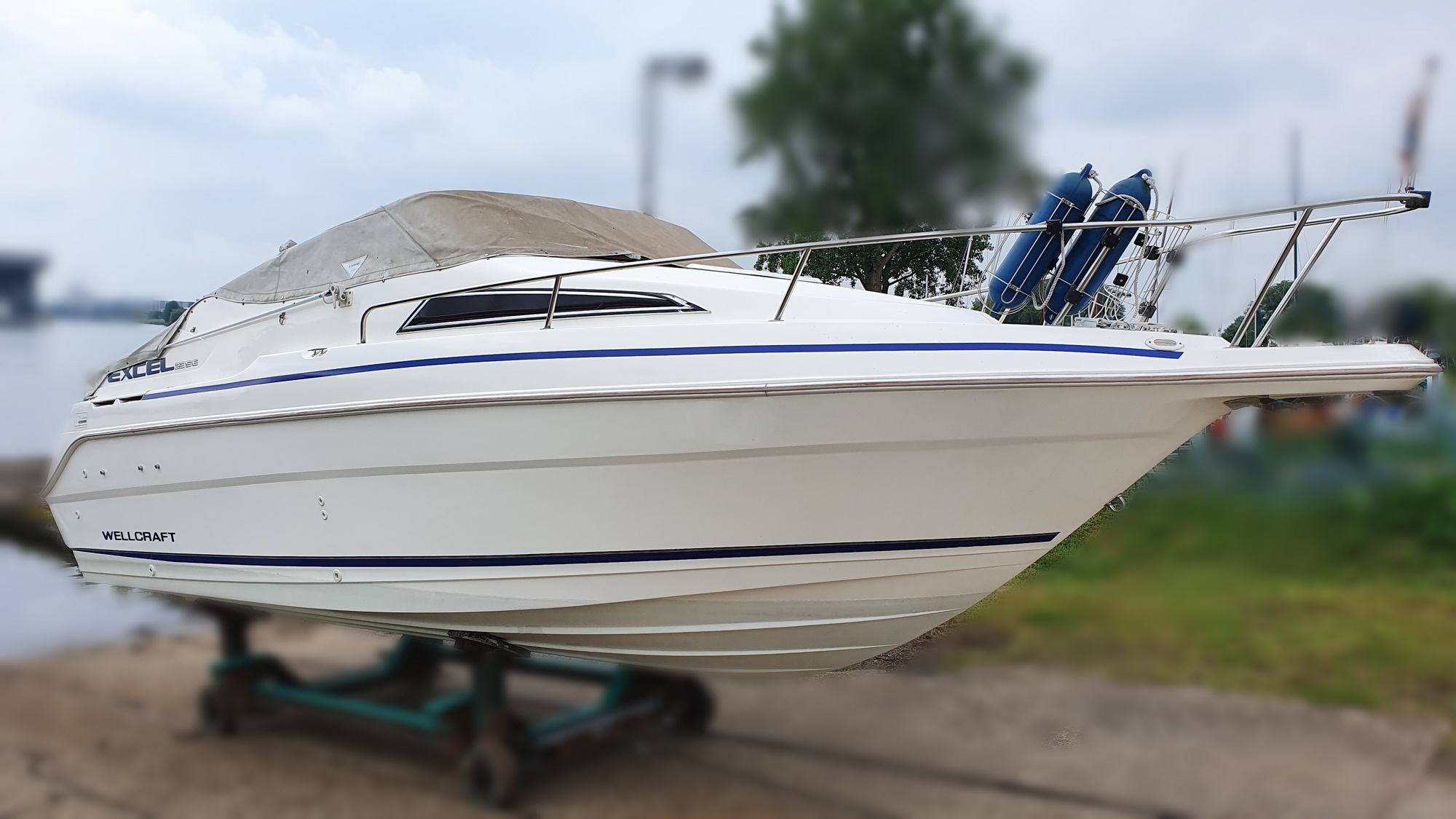 Wellcraft Excel 23 SE Mid Cabin Motoryacht kaufen - HW Bootcenter