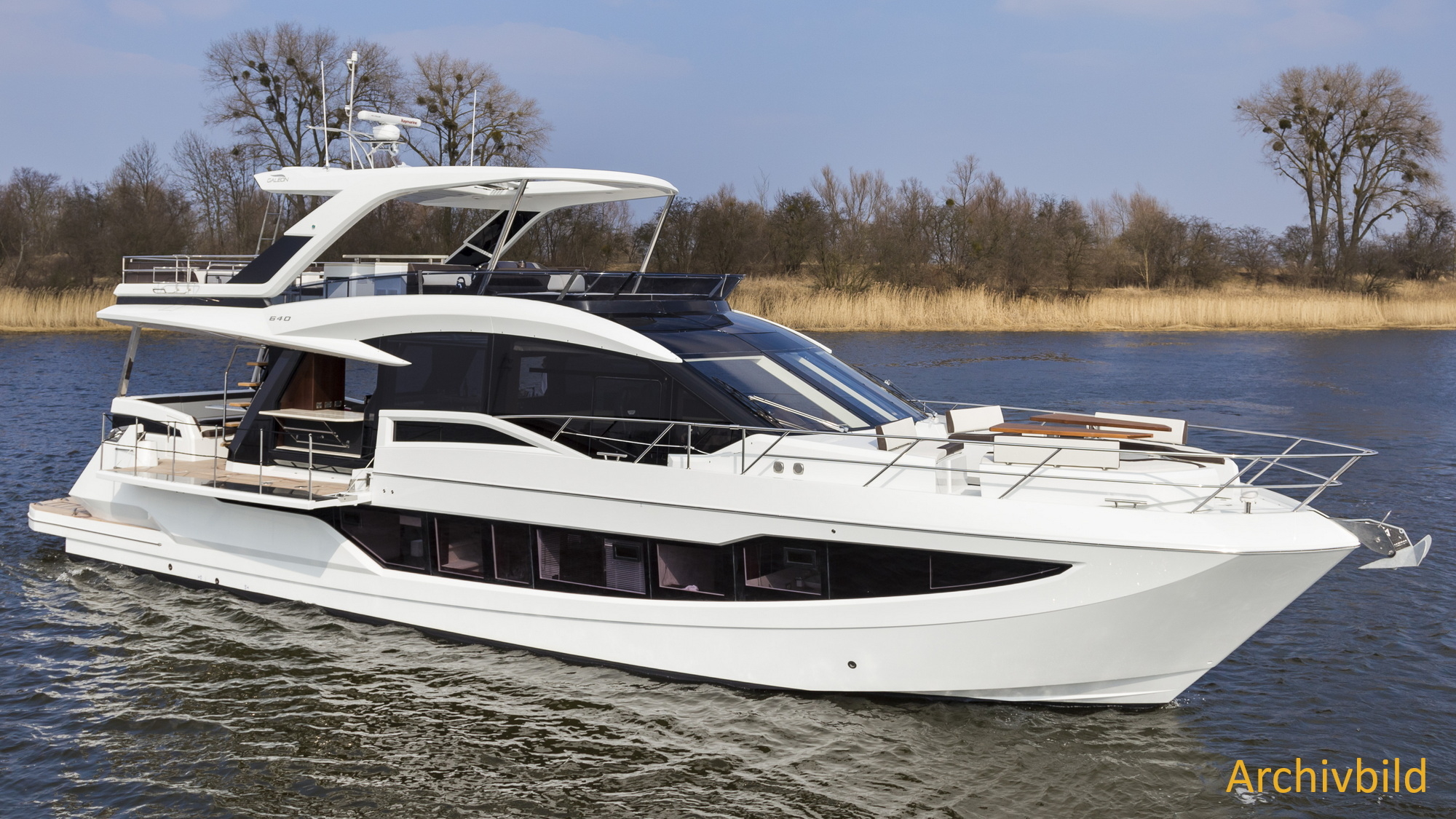Galeon 640 Fly Motoryacht kaufen - HW Bootcenter