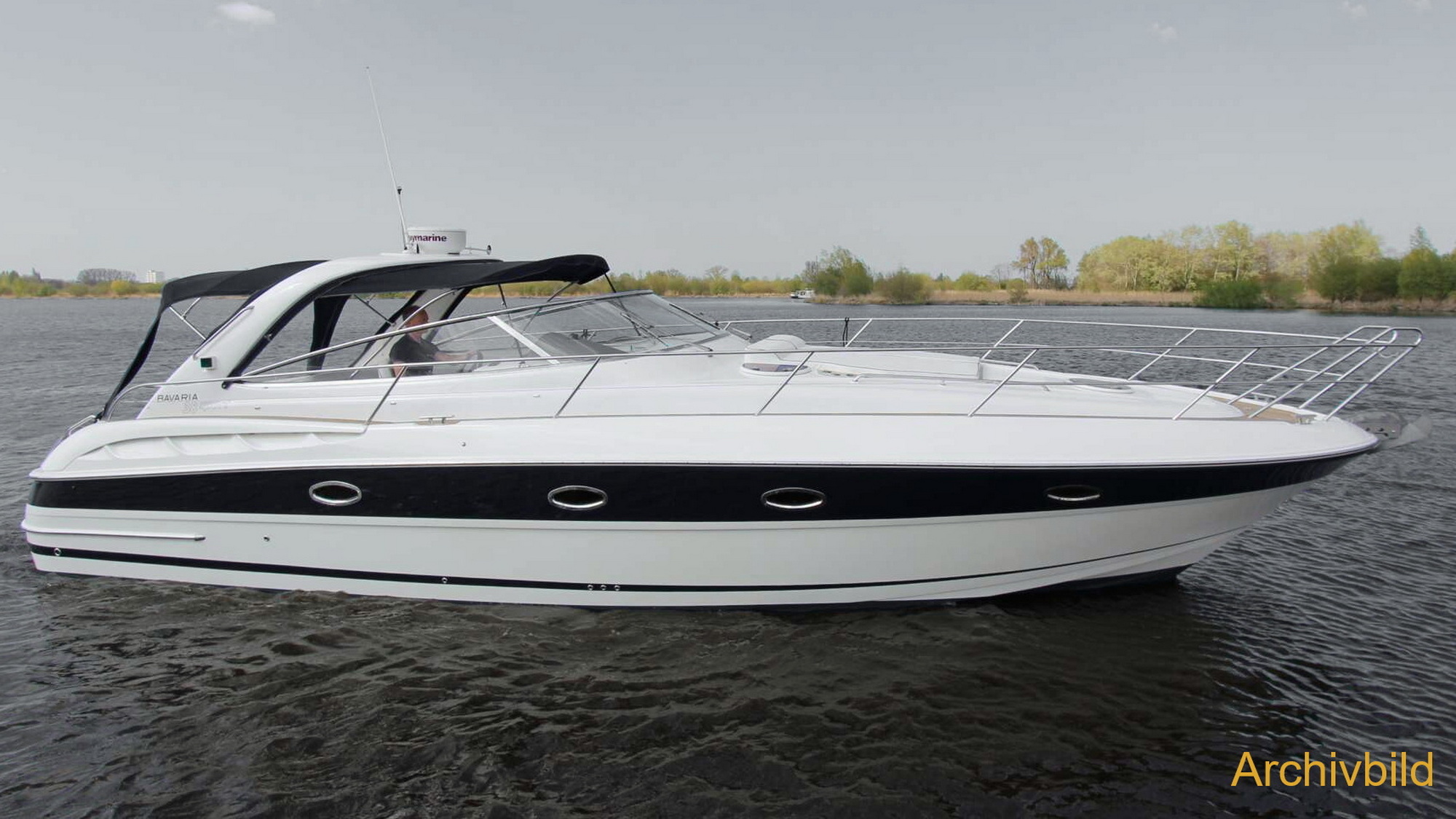 Bavaria 38 Sport Motoryacht kaufen - HW Bootcenter