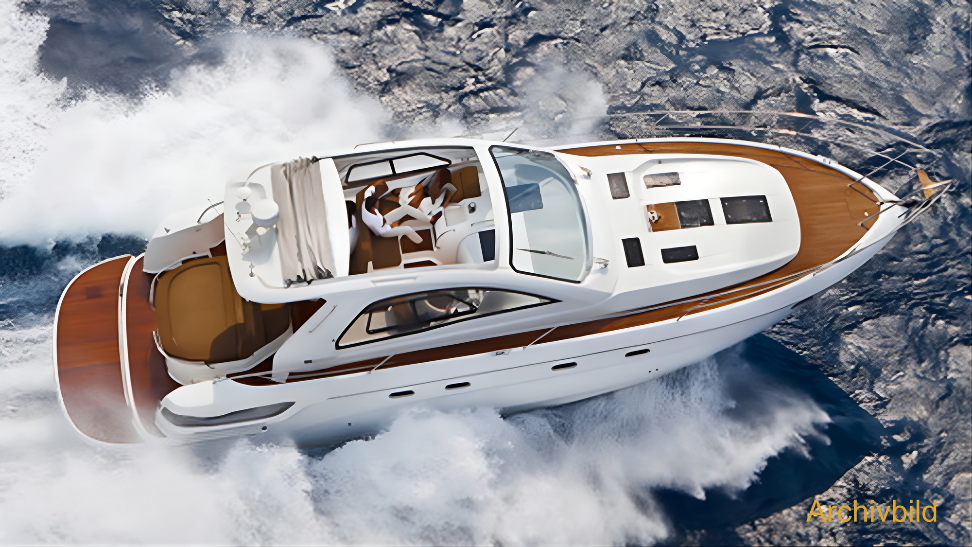 Bavaria 43 HT Motoryacht kaufen - HW Bootcenter