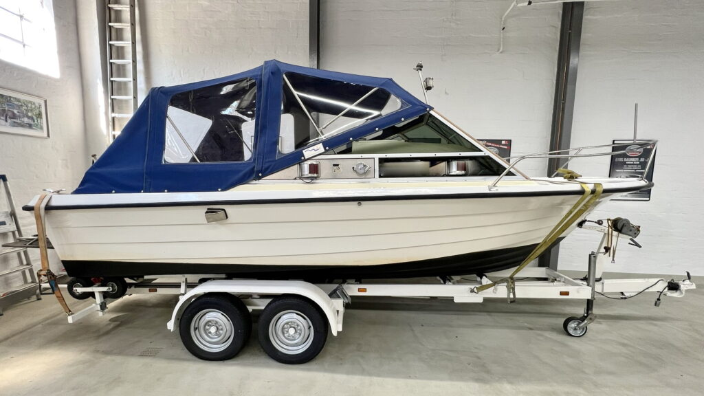 Draco 2000 Motoryacht kaufen - HW Bootcenter