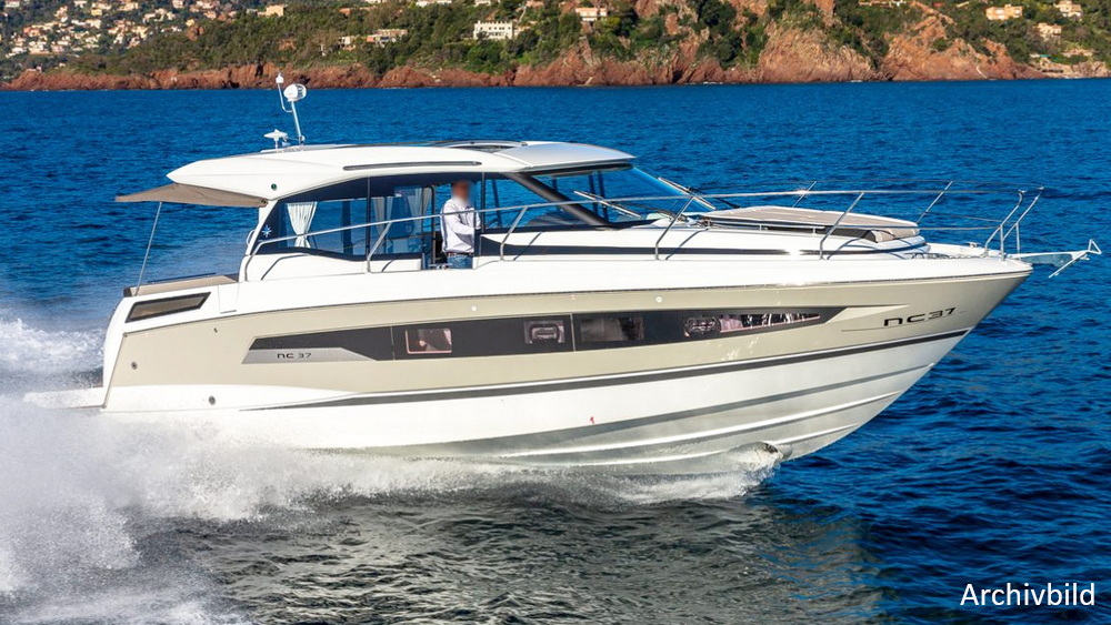 Jeanneau NC 37 Motoryacht kaufen - HW Bootcenter