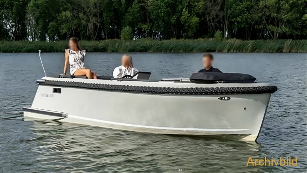 Maxima 600 Motoryacht kaufen - HW Bootcenter