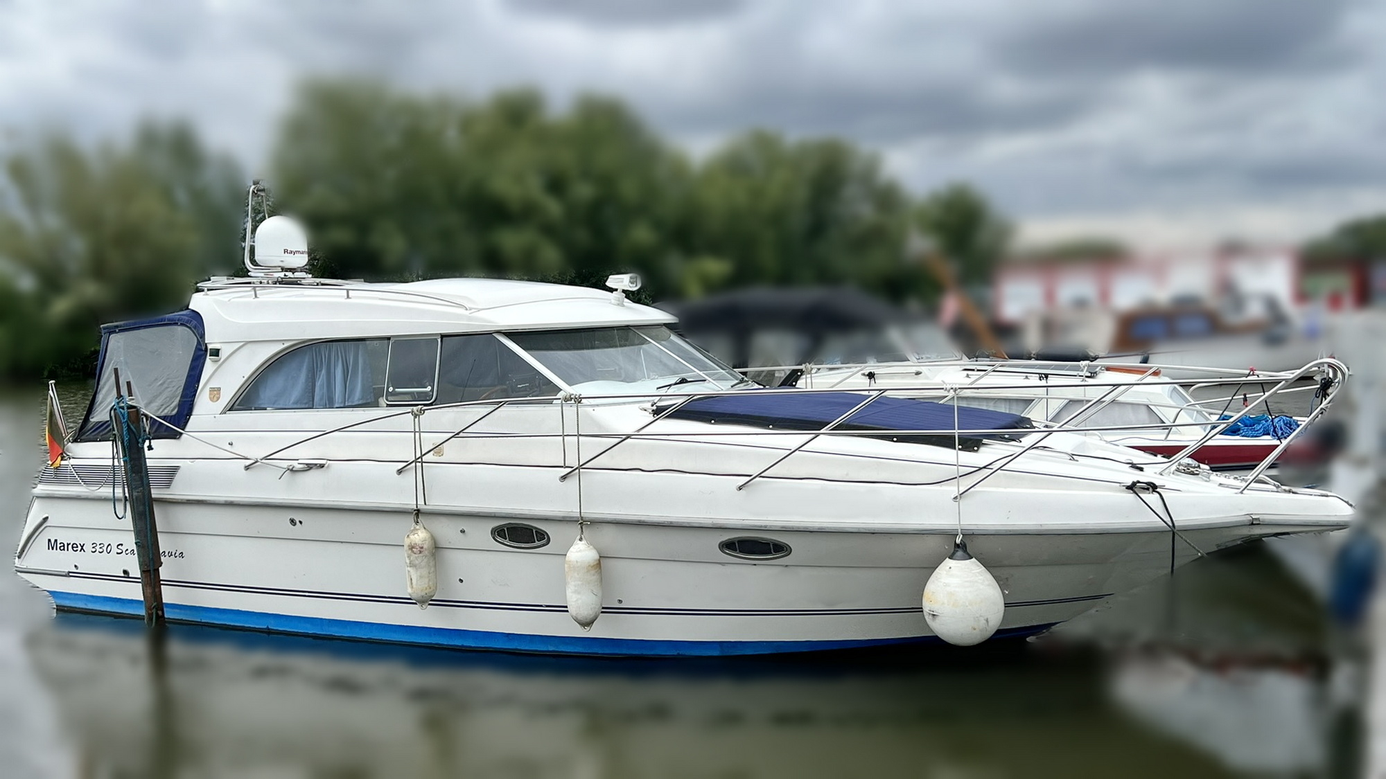 Marex 330 Scandinavia Motoryacht kaufen - HW Bootcenter