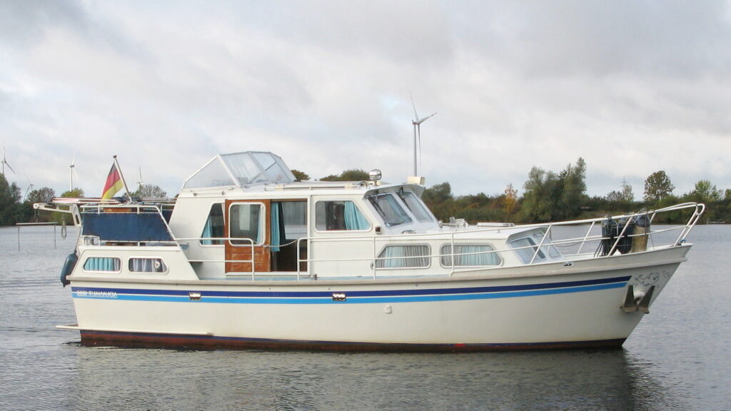 Aquanaut 1000 Motoryacht kaufen - HW Bootcenter