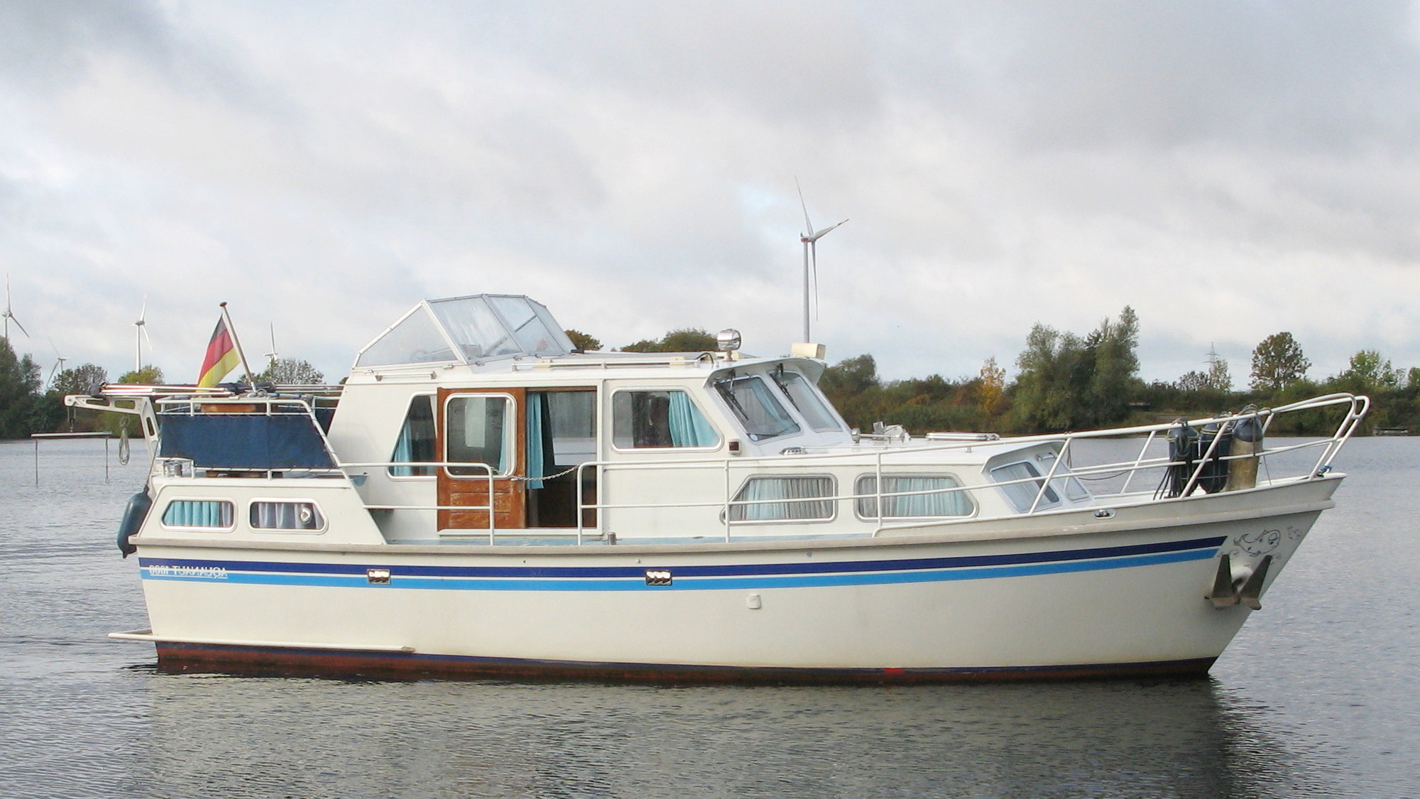 Aquanaut 1000 Motoryacht kaufen - HW Bootcenter